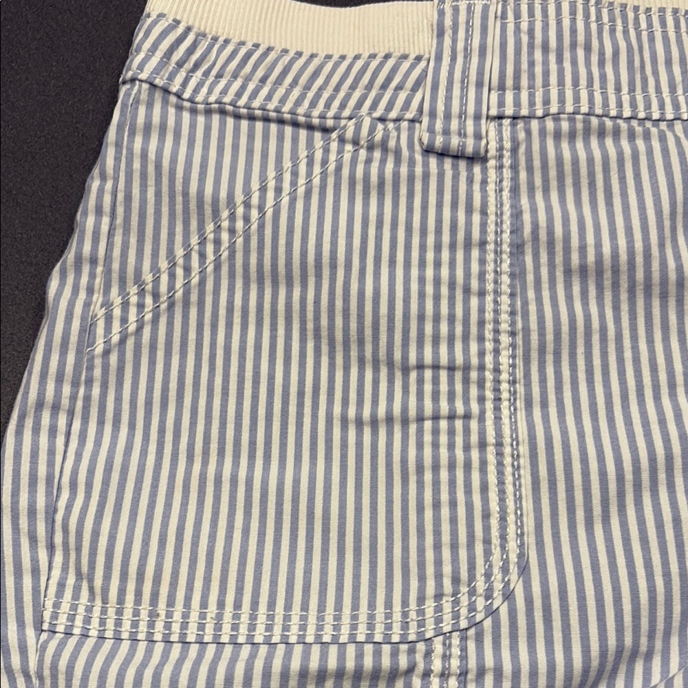 St. John's Bay Blue and White Cargo Shorts for Casual Comfort - Picture 8 of 9